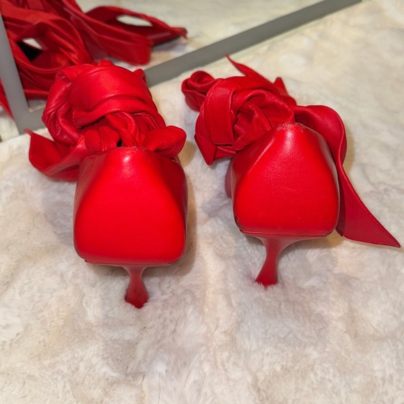 Balenciaga pointy red heels - Picture 6 of 8
